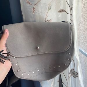 crossbody, grey